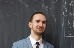 Cel mai important lucru pe care doresc să îl insuflu studenților mei este responsabilitatea la locul de muncă.