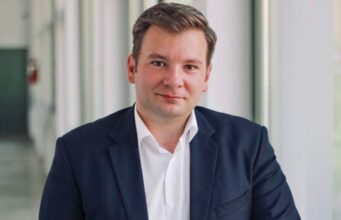 Acestea au fost motivațiile mele, niște valori și niște principii de a exista netrucat în lumea pe care o simțeam tot mai viciată.