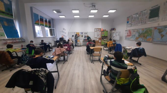 Triunghiul echilateral al educației chiar funcționează, atâta vreme cât laturile rămân egale