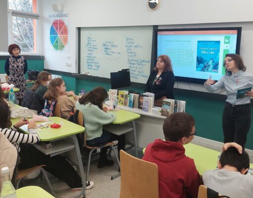 Profesorii aplică metode noi, inovatoare la cursurile de zi cu zi și utilizează tehnologia de câte ori se poate